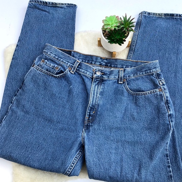 *Levi's 505 | Vintage High Rise Straight Leg Jeans - Picture 2 of 9